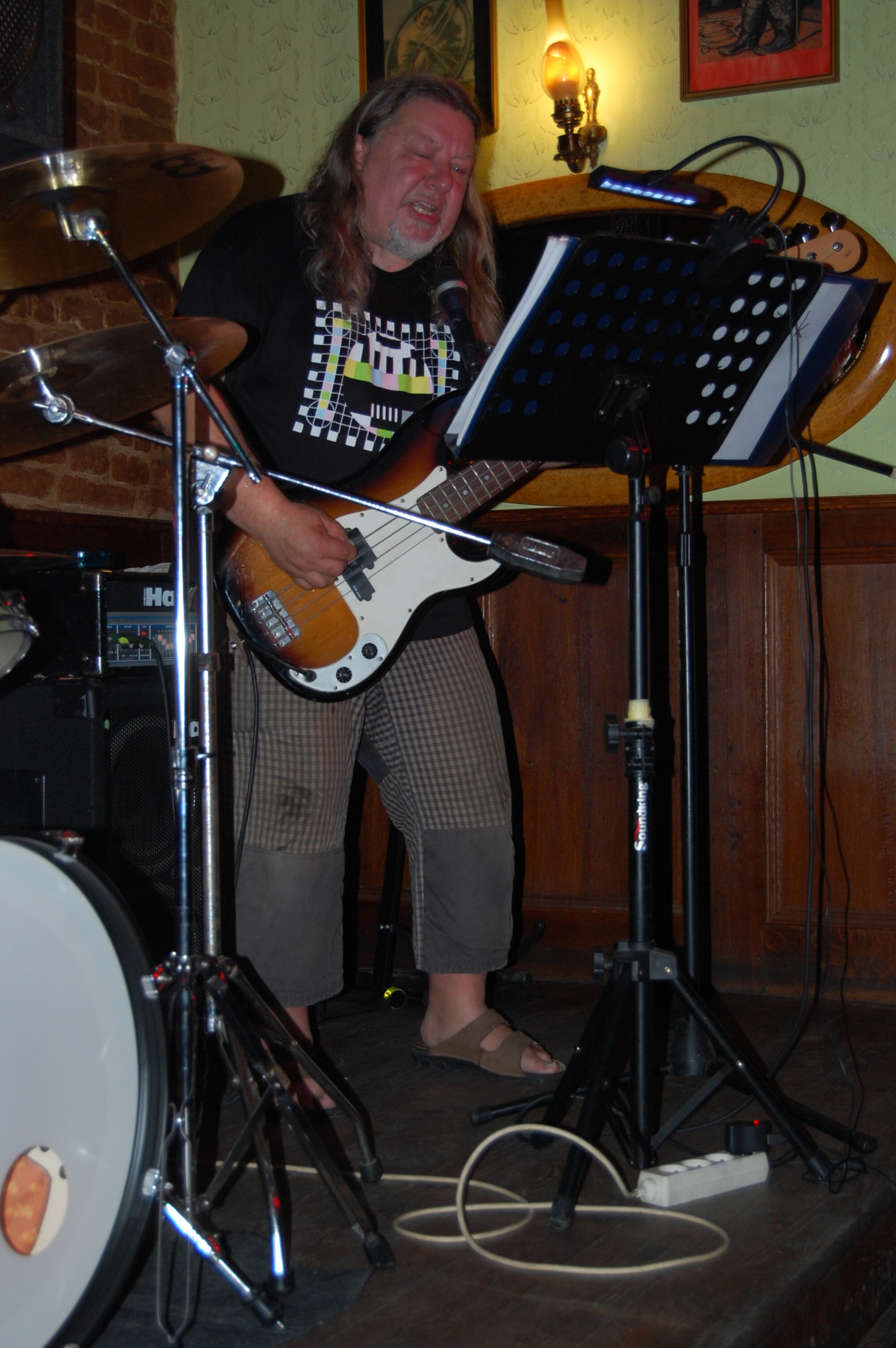 img00028.jpg