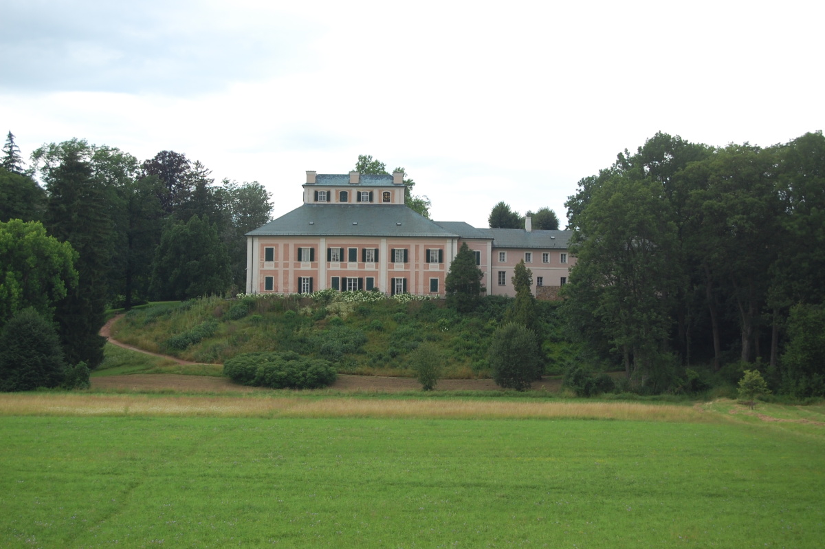 img00141.jpg
