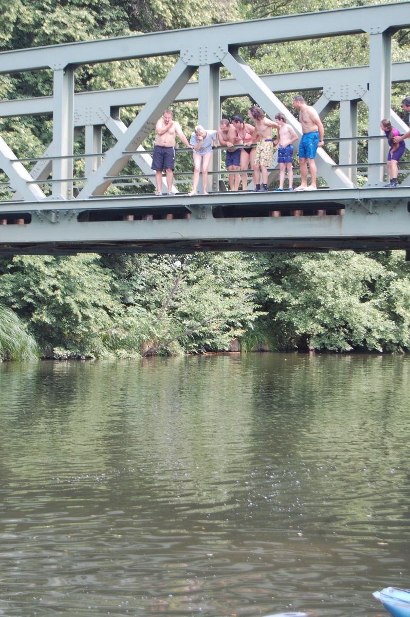 img00107.jpg